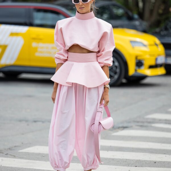 Pink pants are the main trend of spring 2026: how to wear&hellip;