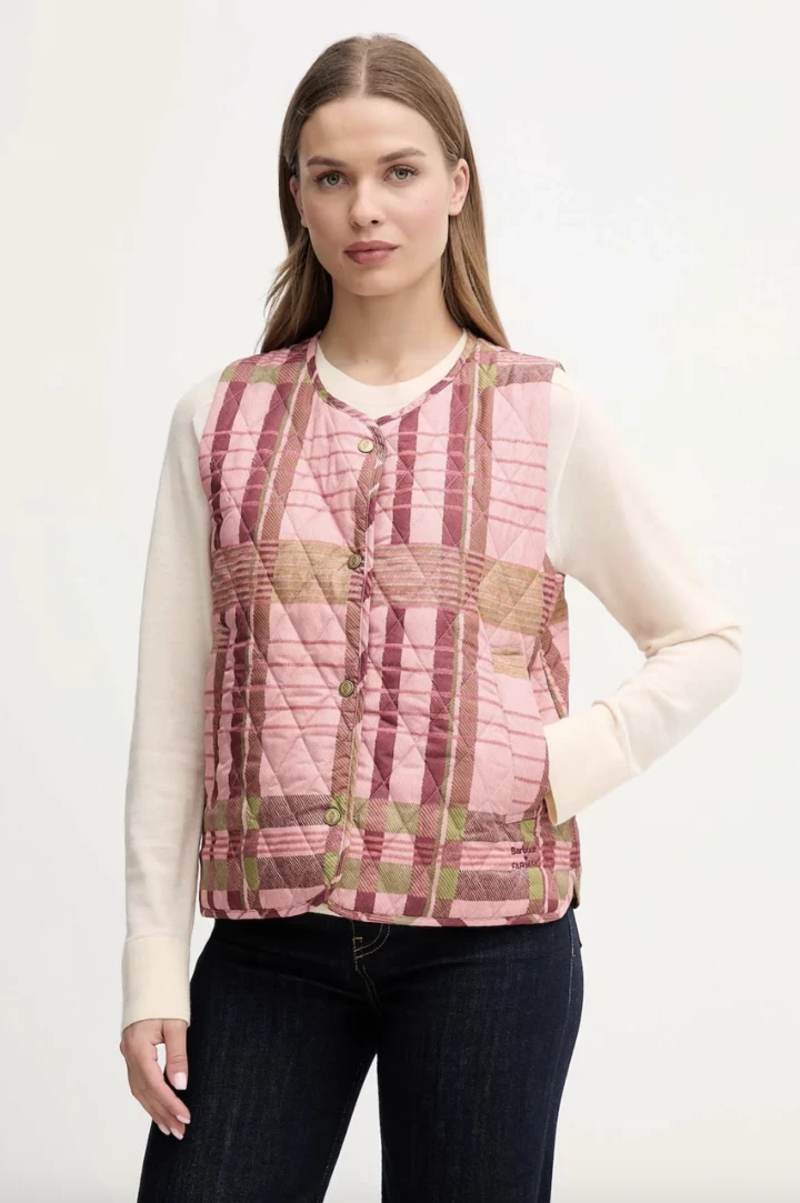 A sleeveless jacket is the perfect alternative to the bomber jacket that fashionistas are already wearing this spring.6