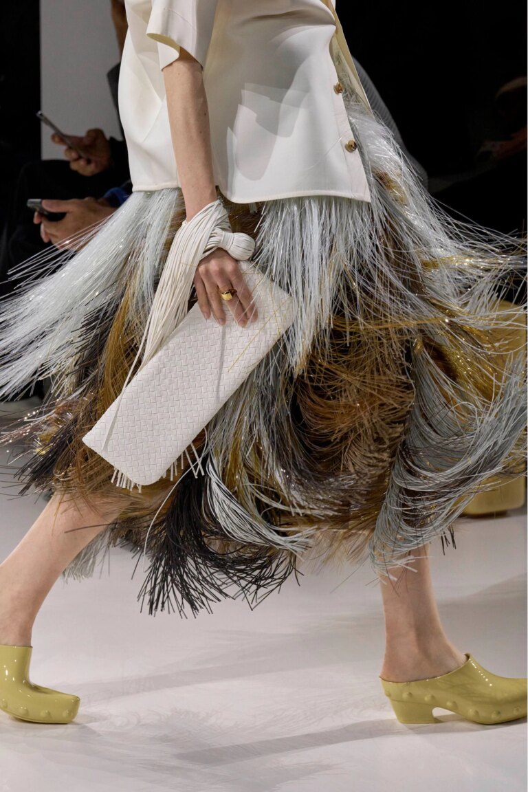 Accent skirt - the hit of the season 1