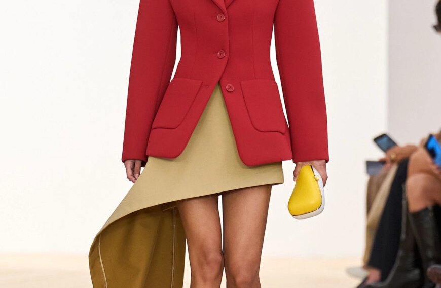Asymmetrical skirts 2026: why they are becoming the main trend this spring