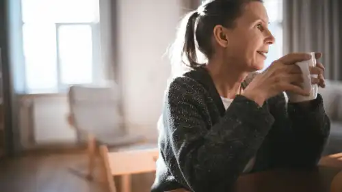 The right to a stretched sweater: what really gives away&hellip;