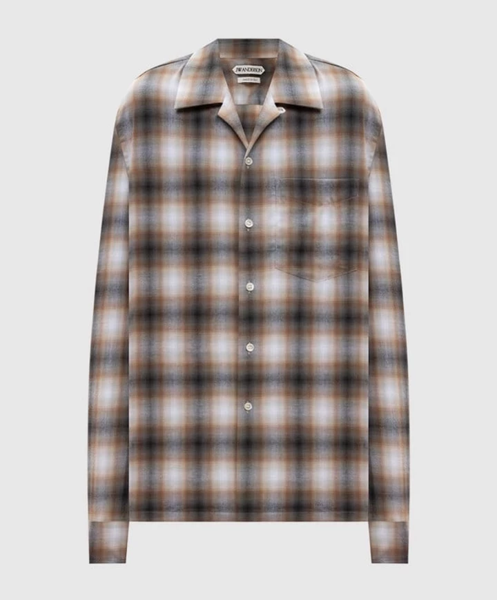 The plaid shirt is still the main thing of the off-season9