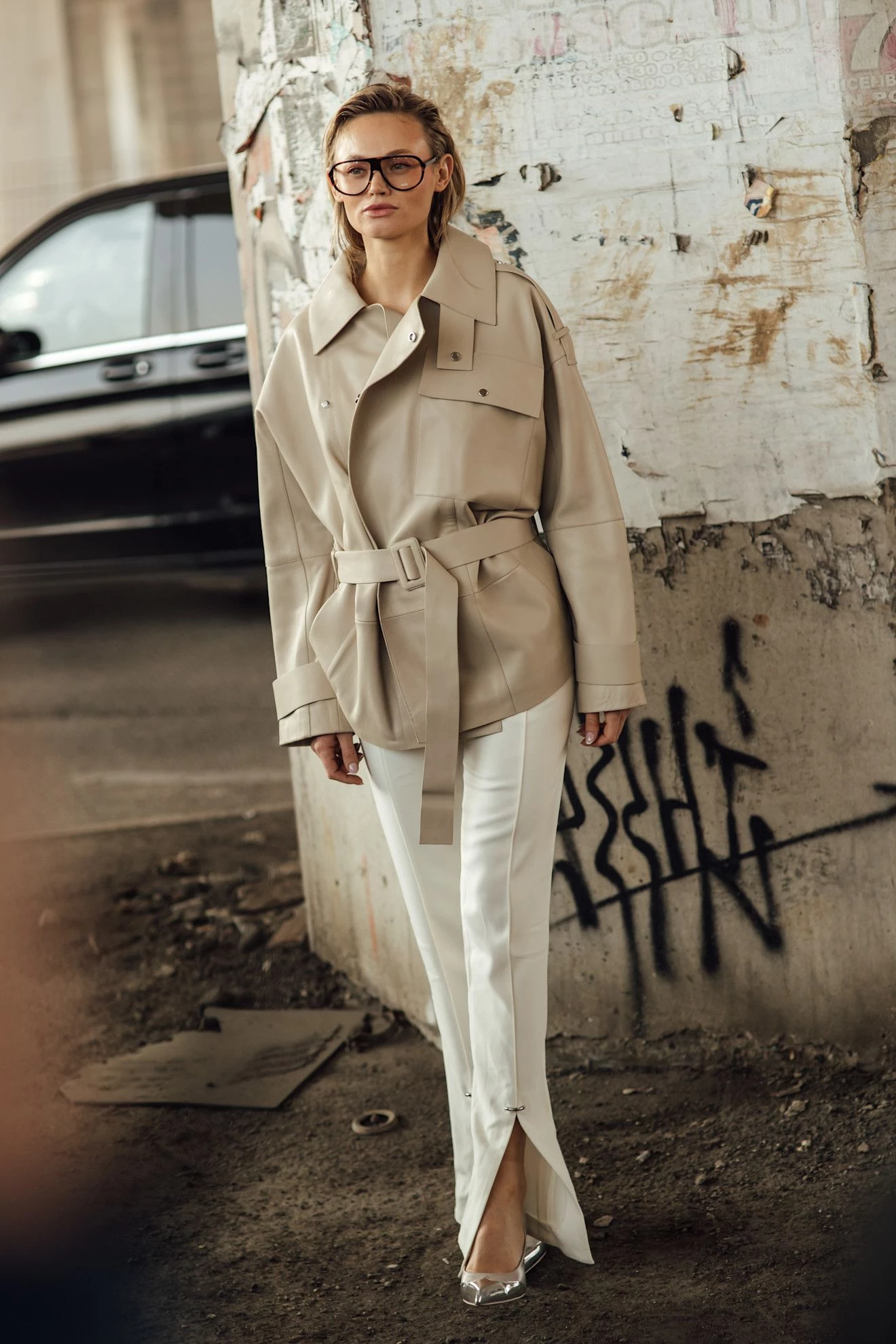 Pants with slits - the sexiest trend of 2026, which changes even the basic look9