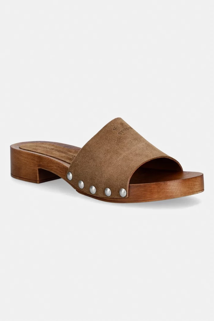 Wooden-soled clogs in the spirit of the 1970s are the key shoe trend of the season8
