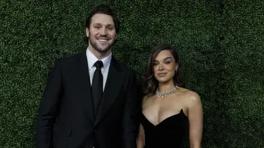 Hailee Steinfeld and Josh Allen: A Chronicle of Their Romance