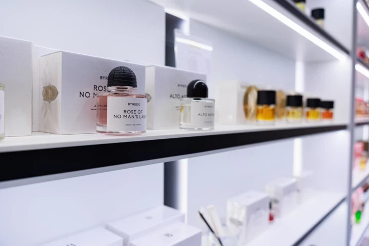 Jan niche concept at Leonardo: a new space for niche perfumery11