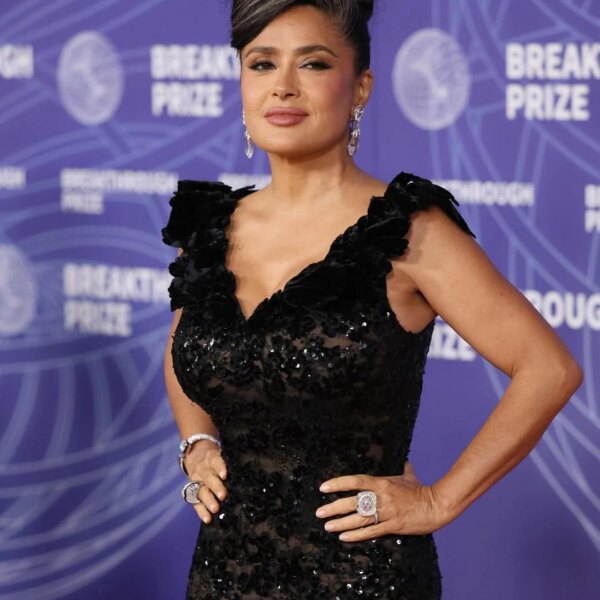 Salma Hayek's natural manicure is the perfect choice for spring&hellip;