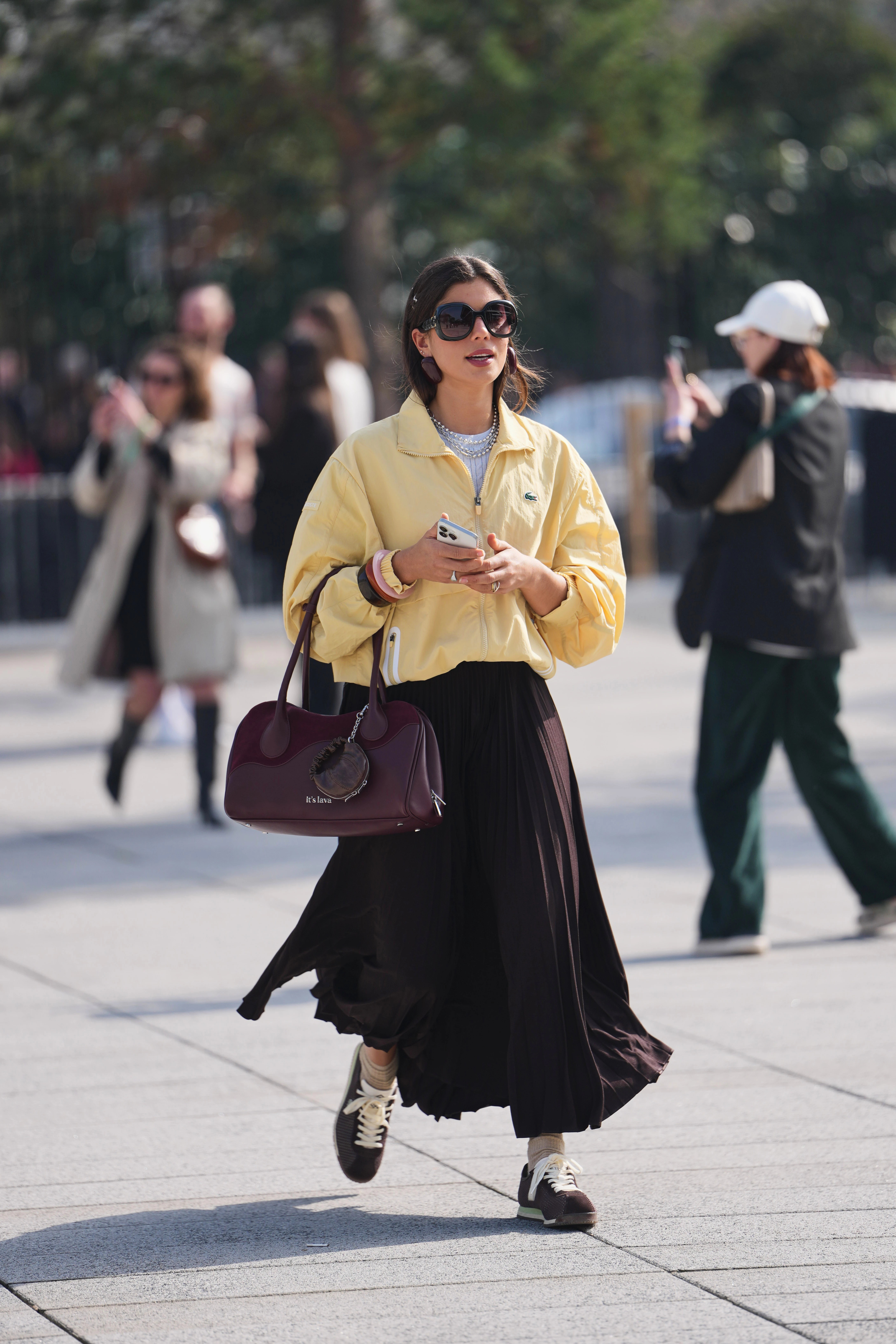A bag in this color is the most sophisticated trend of spring7