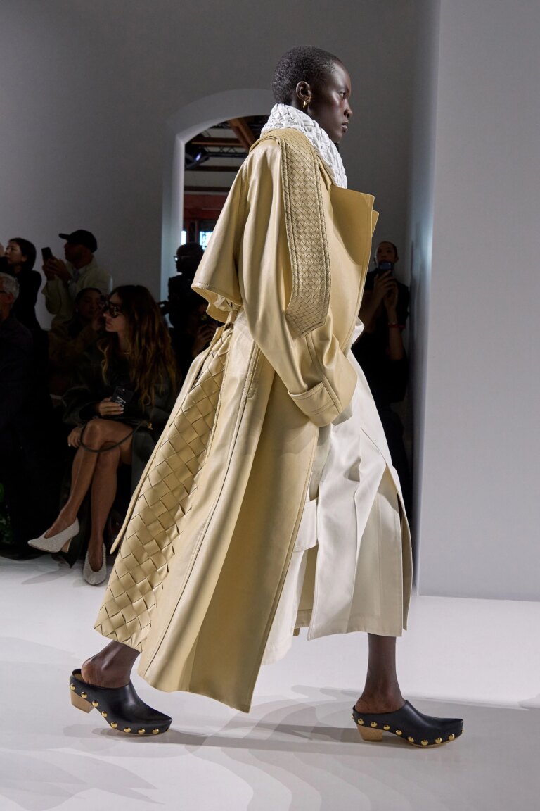 Wooden-soled clogs in the spirit of the 1970s are the key shoe trend of the season 1