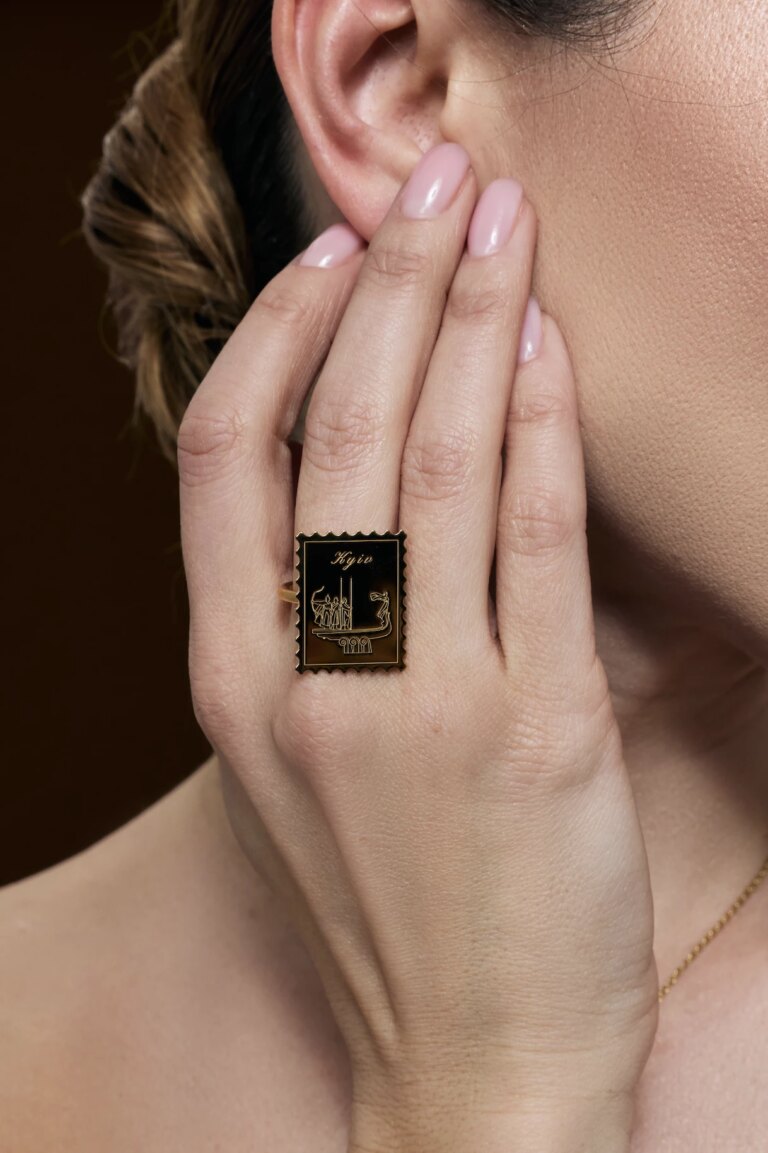 Meet the Month: Gravico – a jewelry brand whose jewelry resonates with the modern context 3