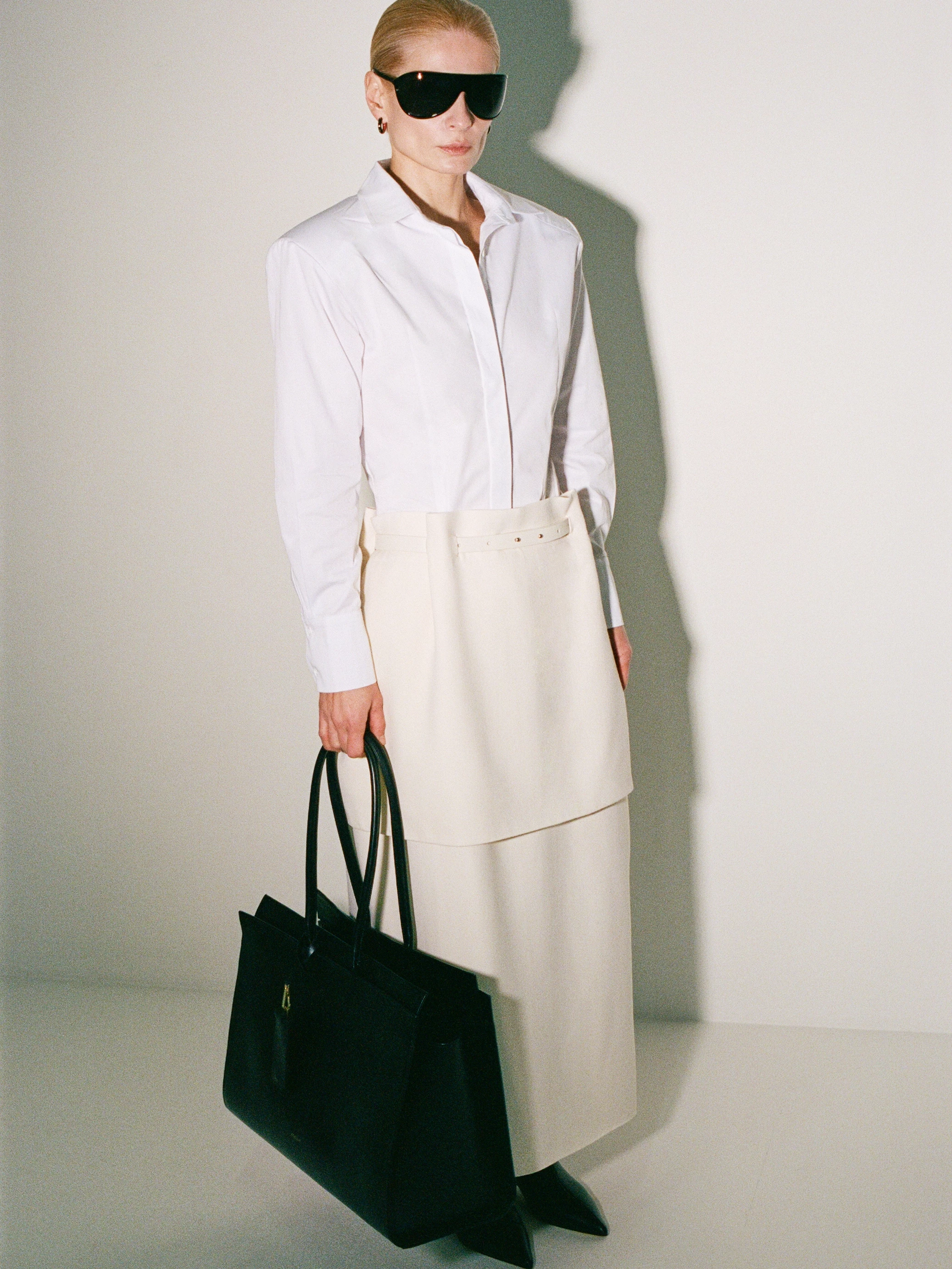 Intellectual minimalism is the leitmotif of the new PERSONALITY advertising campaign3