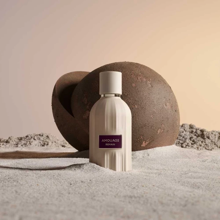 Amouage The Essences: review of the new fragrances Line 618, Remain and Sequence2