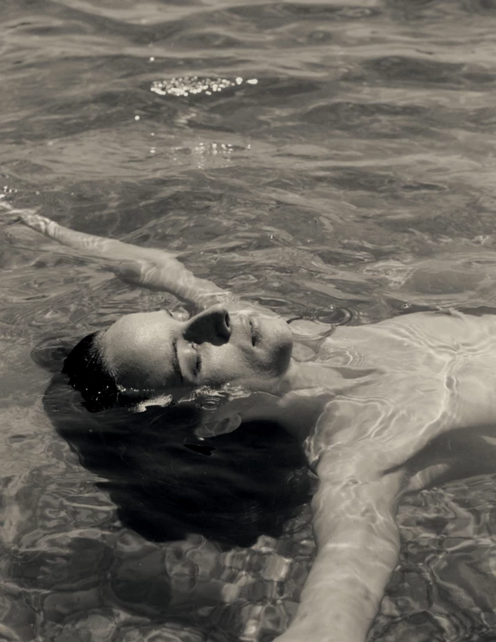 Why young people are giving up alcohol and choosing saunas instead0