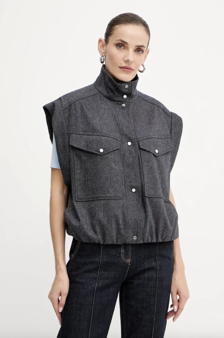 A sleeveless jacket is the perfect alternative to the bomber jacket that fashionistas are already wearing this spring.5