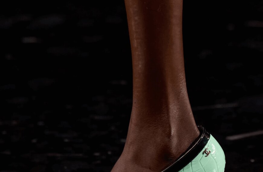 This shoe from the 2000s is everywhere again – and it's the&hellip;