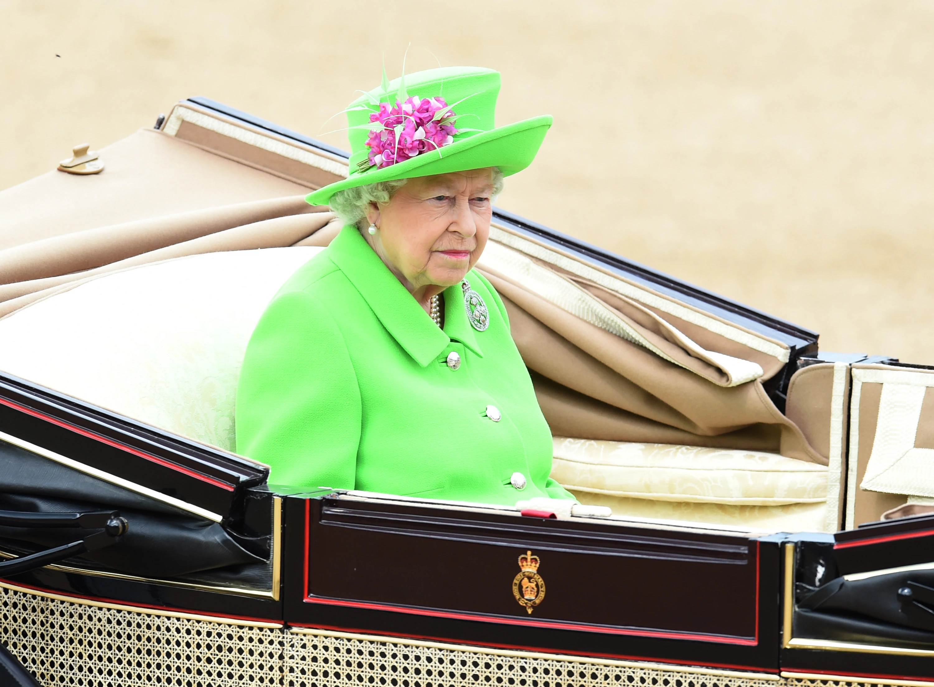 Queen Elizabeth II0