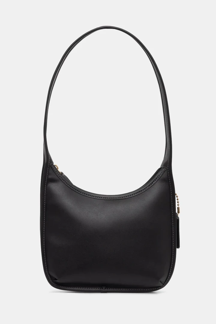 Coach bags are the favorite accessories of famous fashionistas10