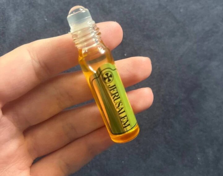 Church benches – new niche perfume boutiques