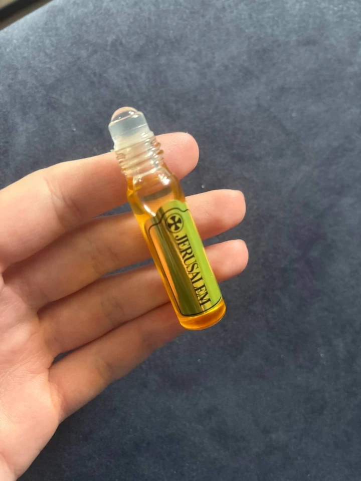 Church benches – new niche perfume boutiques0