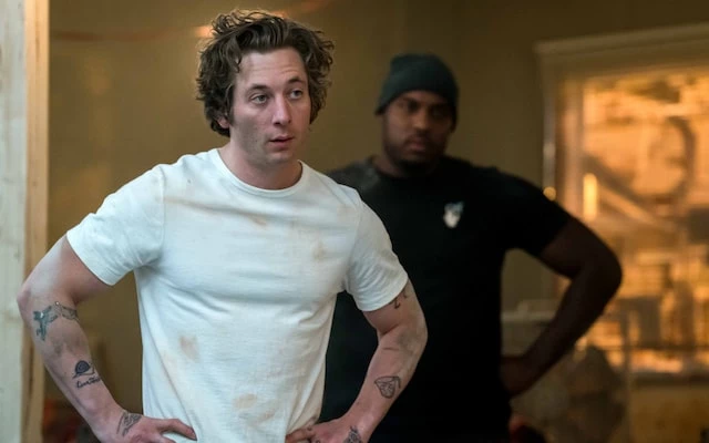 Jeremy Allen White wearing a Merz b. Schwanen t-shirt in the series0