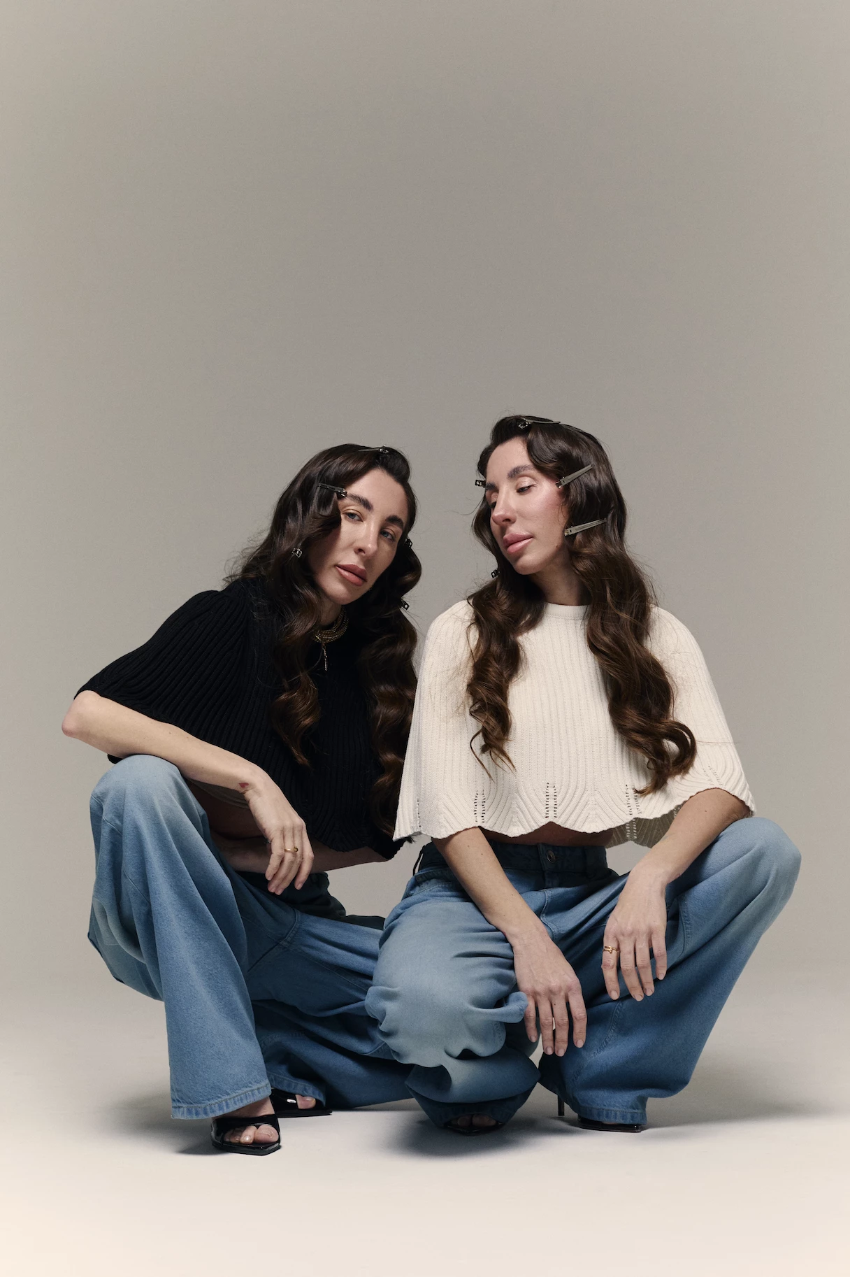 Denim, dresses and refined lightness - the main stylistic codes of this warm season in one collection5