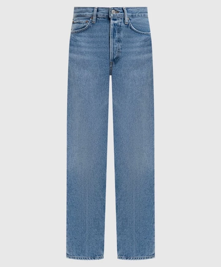 Jeans from this brand are in the wardrobe of all fashion insiders.6