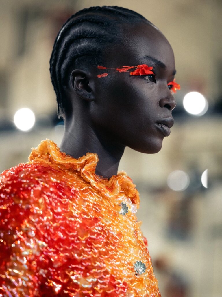 The most beautiful moment of the Chanel Cruise 2026/2027 show was not the dresses, but this beauty detail 18 The most beautiful moment of the Chanel Cruise 2026/2027 show was not the dresses, but this beauty detail 6