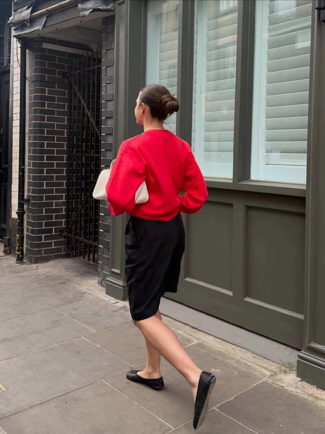 Instagram @tia_dewitt4