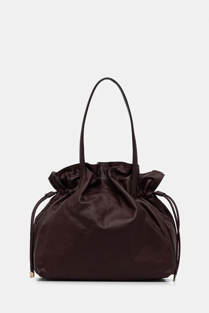 A bag in this color is the most sophisticated trend of spring12