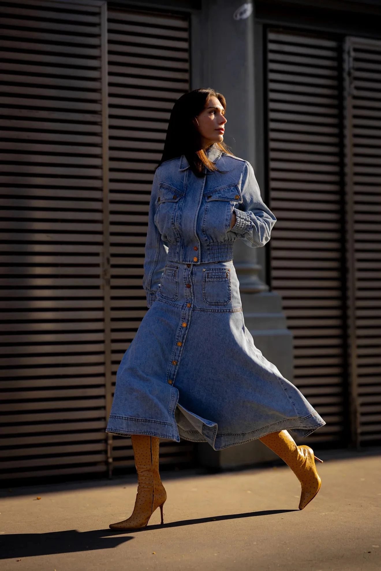 This simple thing makes any look stylish - a spring 2026 trend0