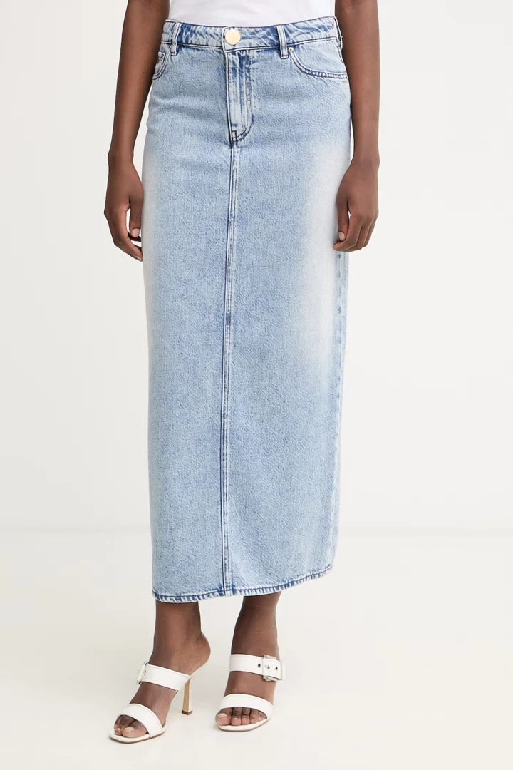 This simple thing makes any look stylish - a spring 2026 trend7