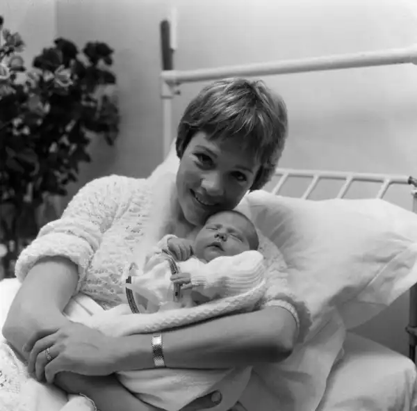 Julie Andrews' Spouses: A Look at Her Two Marriages 7