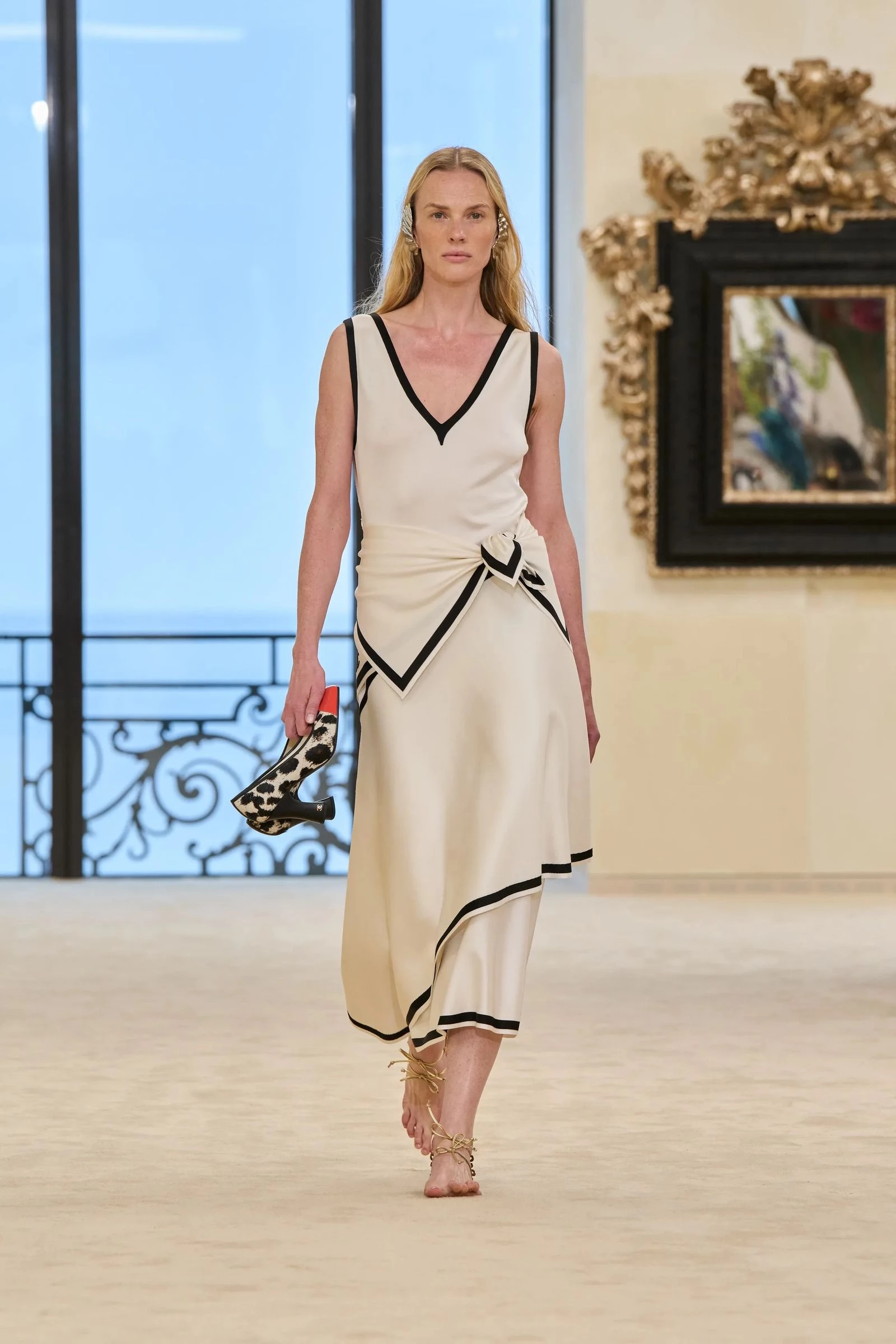 Chanel's new "naked" sandals are the trend everyone is already talking about2