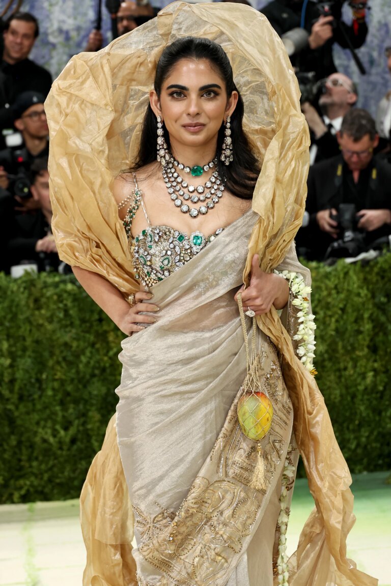 How many thousand carats did we count in Isha Ambani's look at the Met Gala 2026? 1