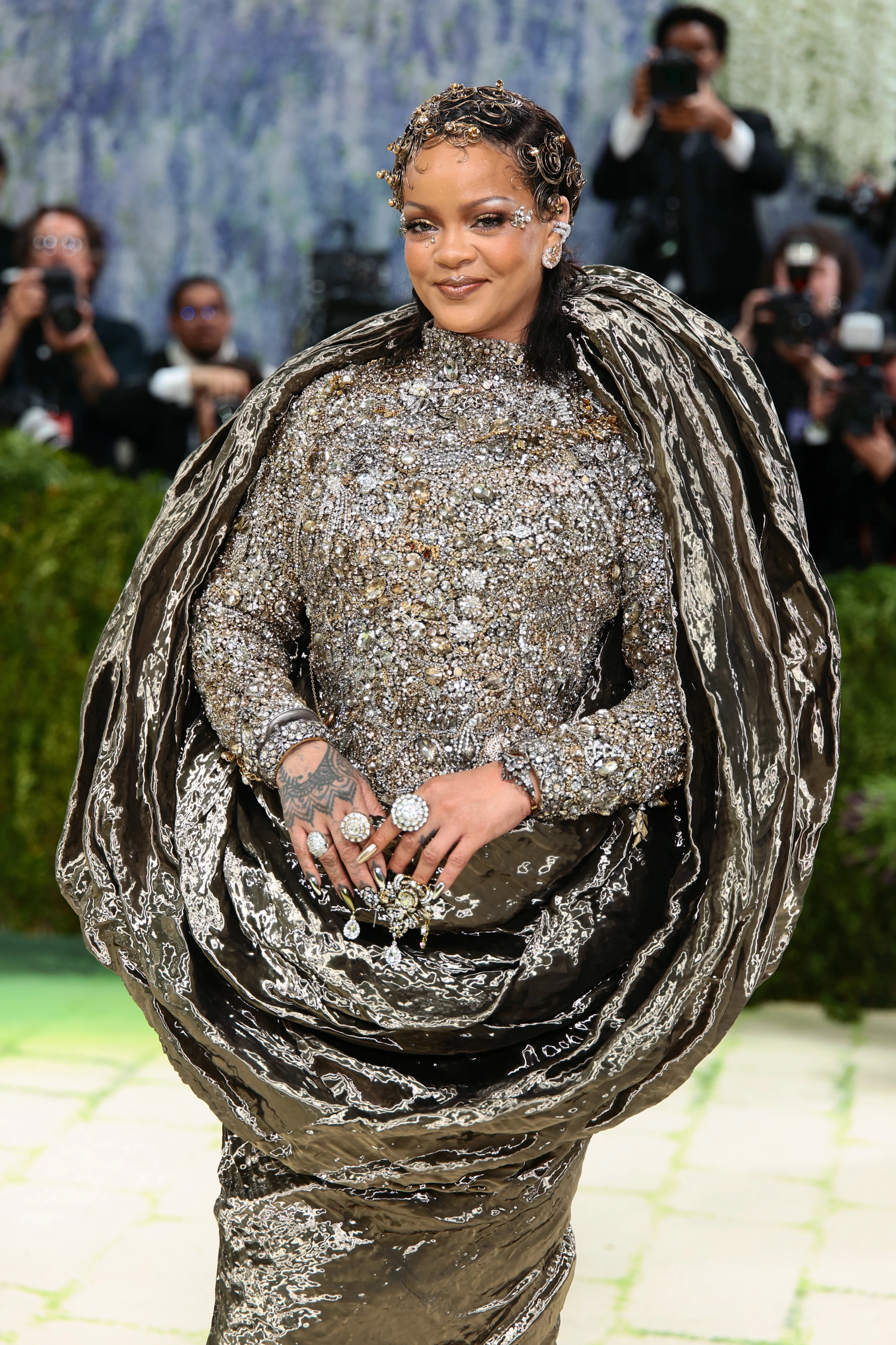 The most beautiful manicures from the Met Gala 2026 - couture on your fingertips3