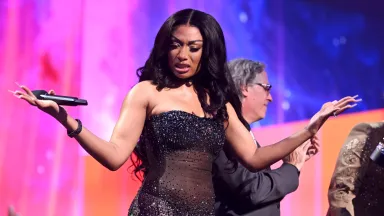 Megan Thee Stallion, Klay Thompson, and the 'SNL' Skit That's Aggravating Your Personal Splits 15