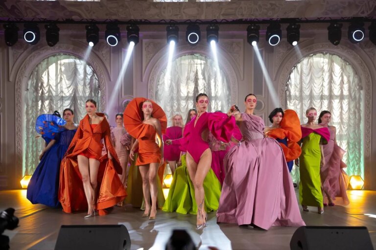 The GASANOVA brand presented its second couture collection in the Hall of the Academic Council of KPI 4