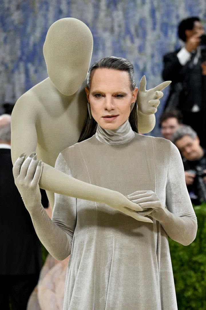 Met Gala 2026: What the Stars' Most Shocking Beauty Looks Really Meant5