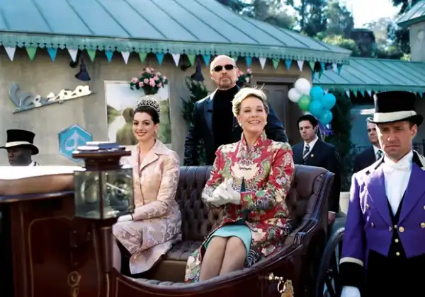 ‘Princess Diaries 3’ est-elle en préparation ? Ce que nous savons sur la suite potentielle avec Anne Hathaway 13