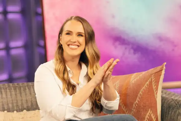 Jen Hamilton: 5 Essential Facts About the Influencer and Nurse 4 Jen Hamilton: 5 Essential Facts About the Influencer and Nurse 4
