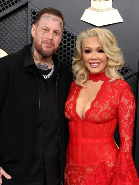 What's the cause behind Jelly Roll's divorce filing from his wife, Bunnie XO? The reason has come to light. 4 What's the cause behind Jelly Roll's divorce filing from his wife, Bunnie XO? The reason has come to light. 4
