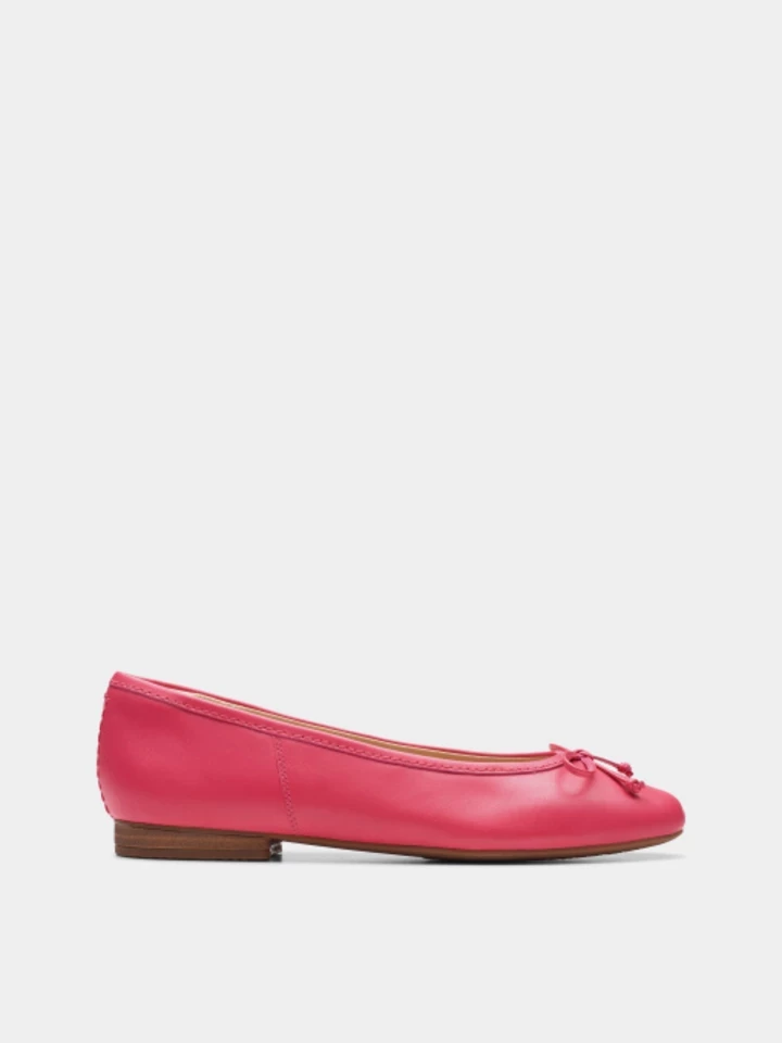 Berry pink ballet flats – the choice of fashionistas this summer 2026 6 Berry pink ballet flats – the choice of fashionistas this summer 20264