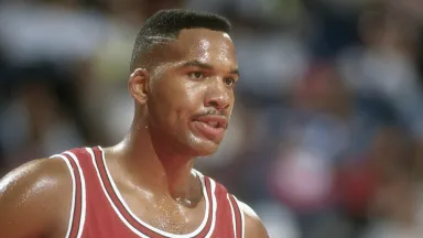 HOME 35 Who is Stacey King’s spouse? Learn about Debi and their relatives.