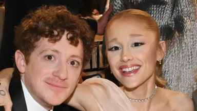 Ariana Grande e Ethan Slater: a linha do tempo do relacionamento deles&hellip;