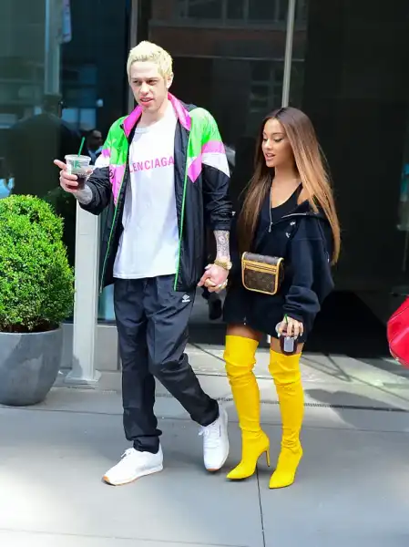 Ariana Grande’s Romantic Past: From Big Sean to Ex-Husband Dalton Gomez, and Ethan Slater, Among Others 15 Ariana Grande’s Romantic Past: From Big Sean to Ex-Husband Dalton Gomez, and Ethan Slater, Among Others 15