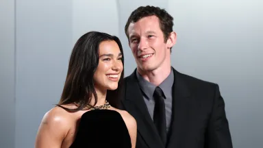 Dua Lipa berumah tangga dengan Callum Turner. Pekerjaan sesungguhnya dimulai sekarang. 2