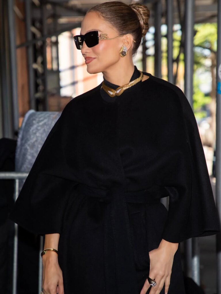 Jennifer Lopez wears a ballerina bun — the most elegant hairstyle of summer 2026 3 Jennifer Lopez wears a ballerina bun — the most elegant hairstyle of summer 2026 3