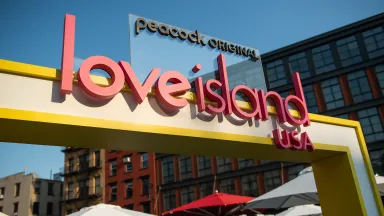What's the Pay for 'Love Island' Contestants? 1